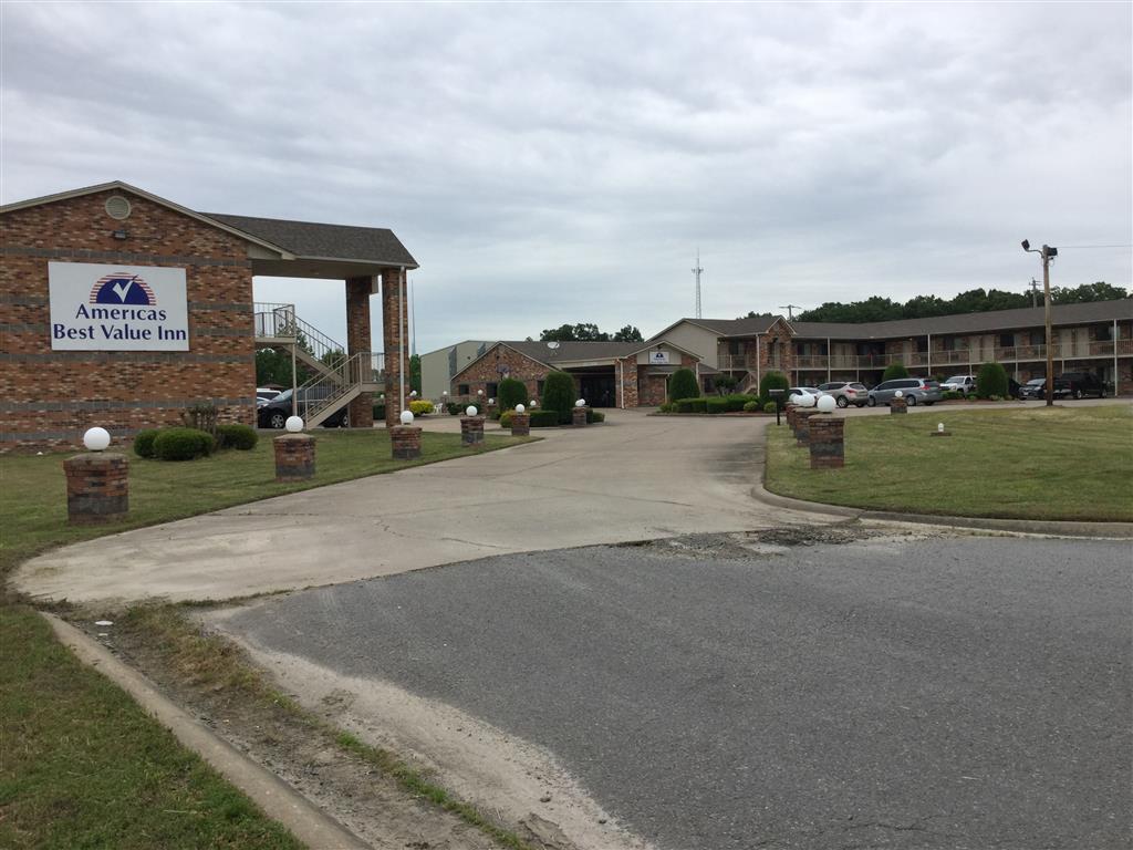 Americas Best Value Inn Cabot Exterior photo