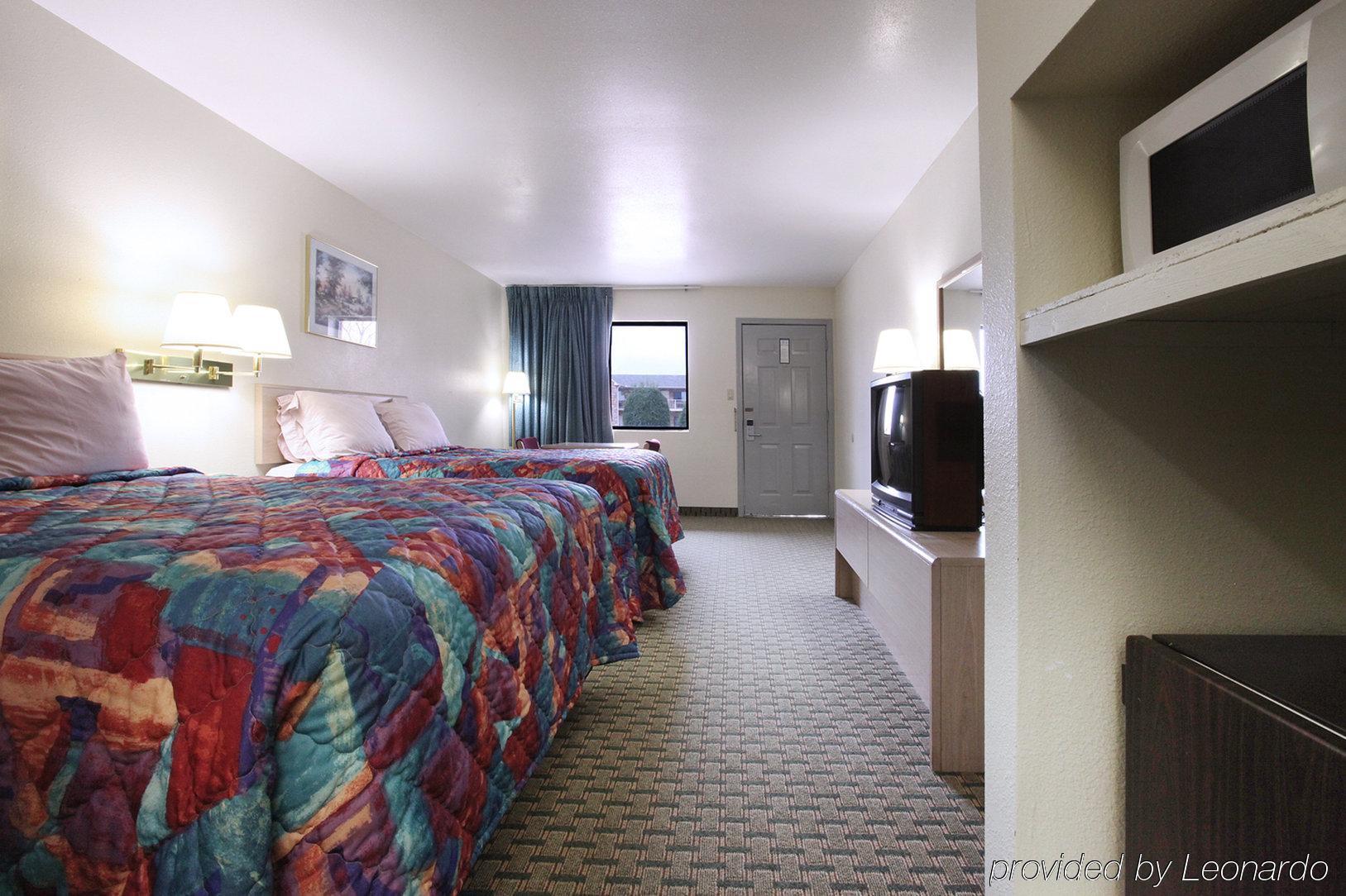 Americas Best Value Inn Cabot Room photo