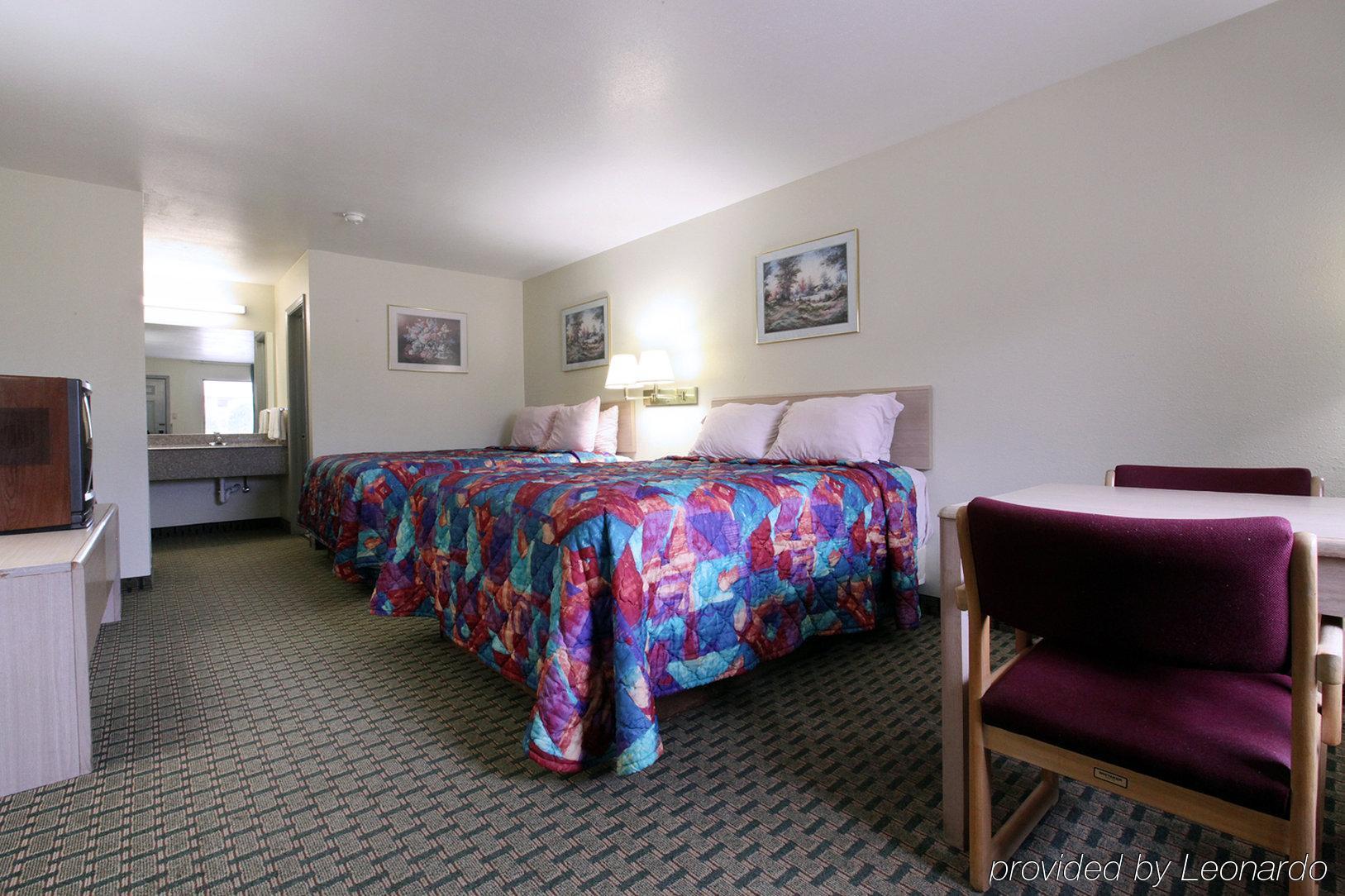 Americas Best Value Inn Cabot Room photo