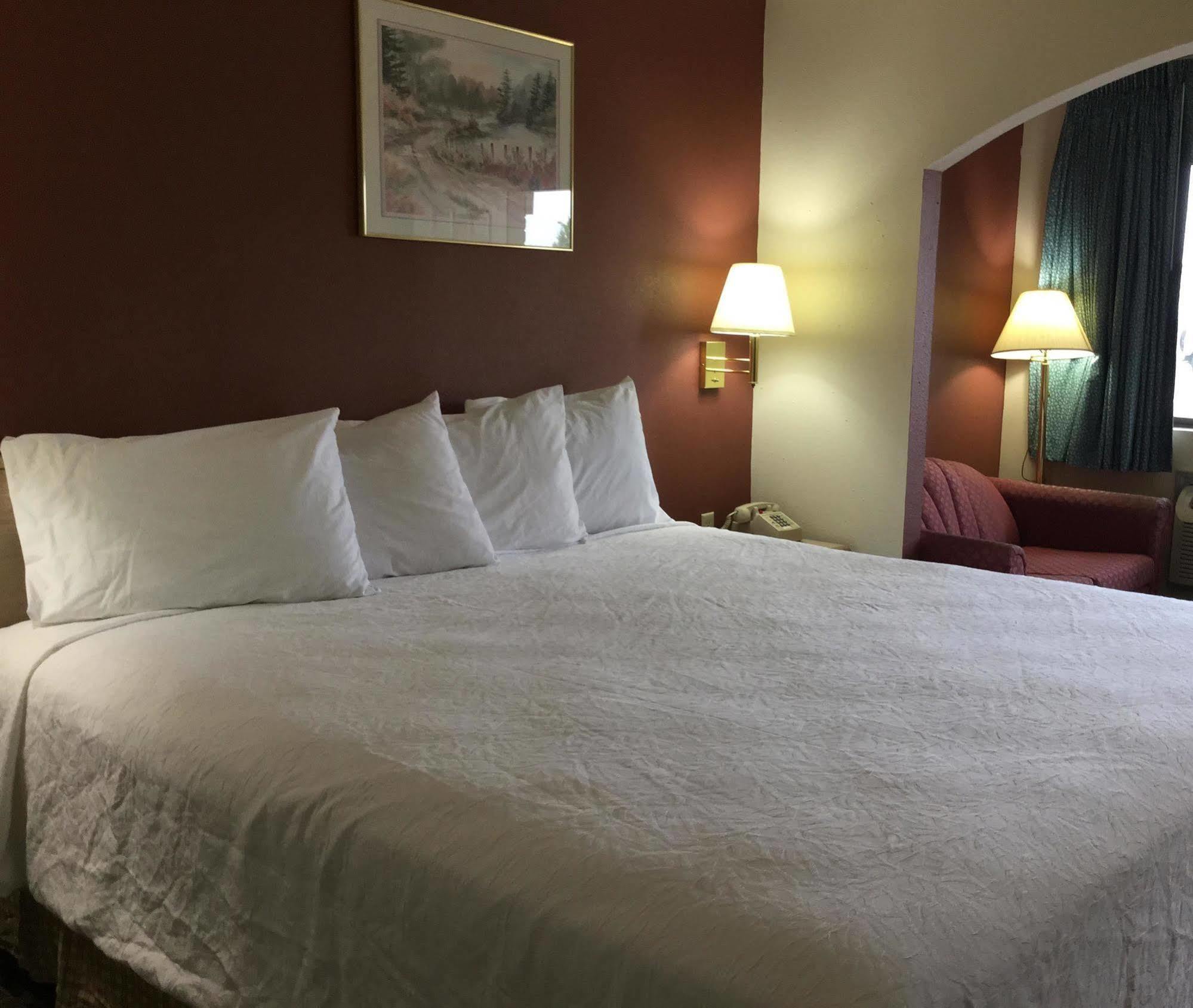 Americas Best Value Inn Cabot Exterior photo
