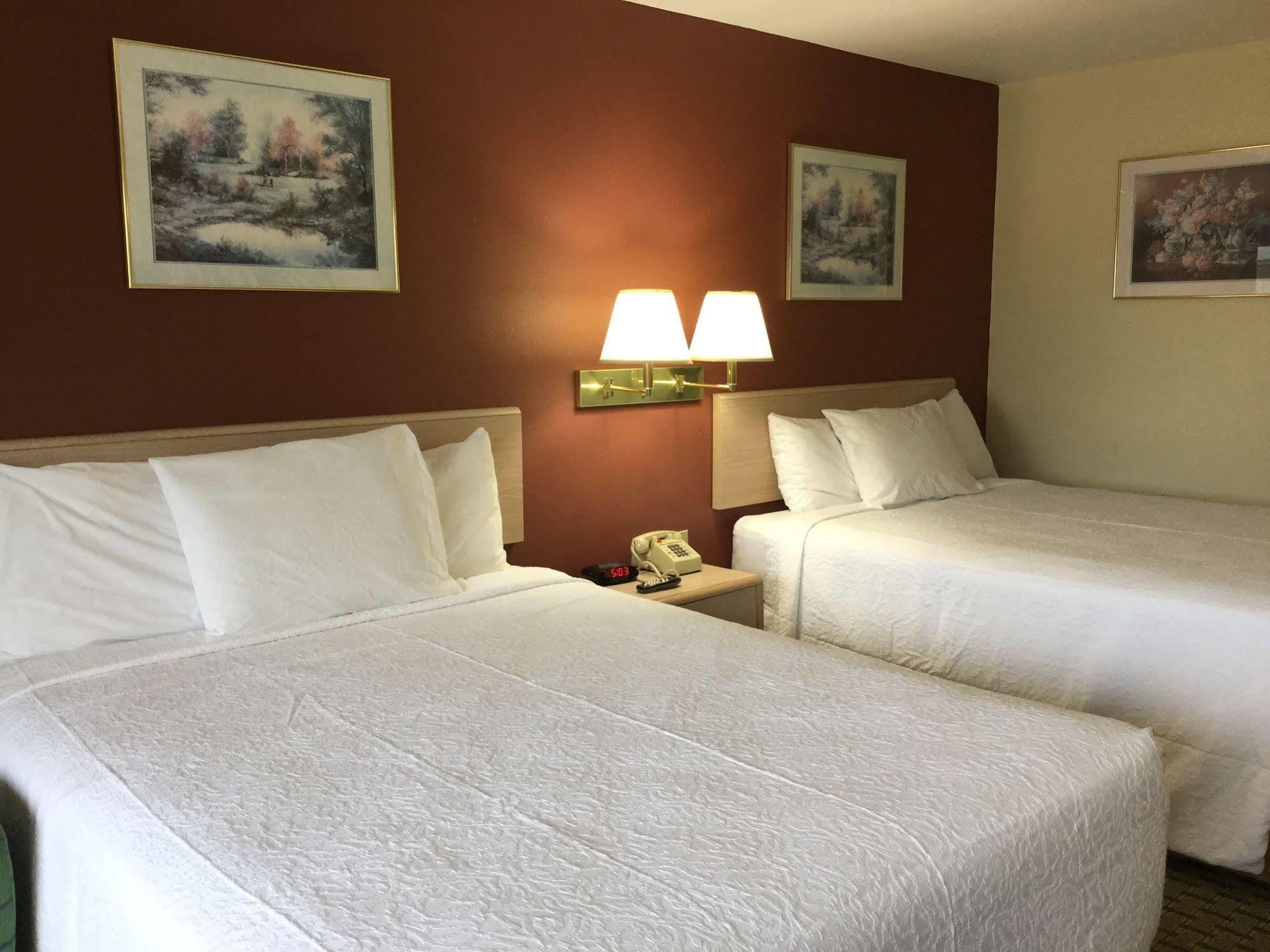 Americas Best Value Inn Cabot Exterior photo
