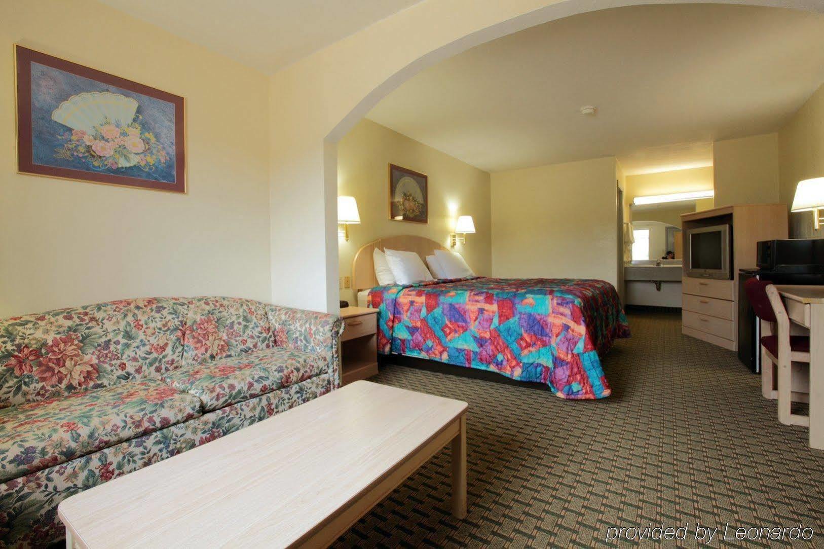Americas Best Value Inn Cabot Room photo